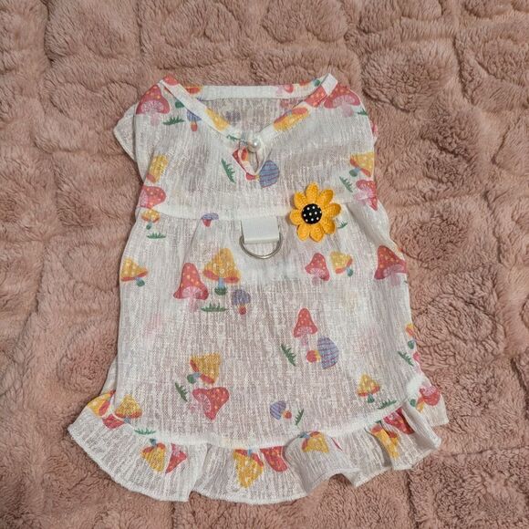 🐾 🍄New Size Medium Dog Dress with Mushroom Print 🍄 🐾 - Picture 1 of 8